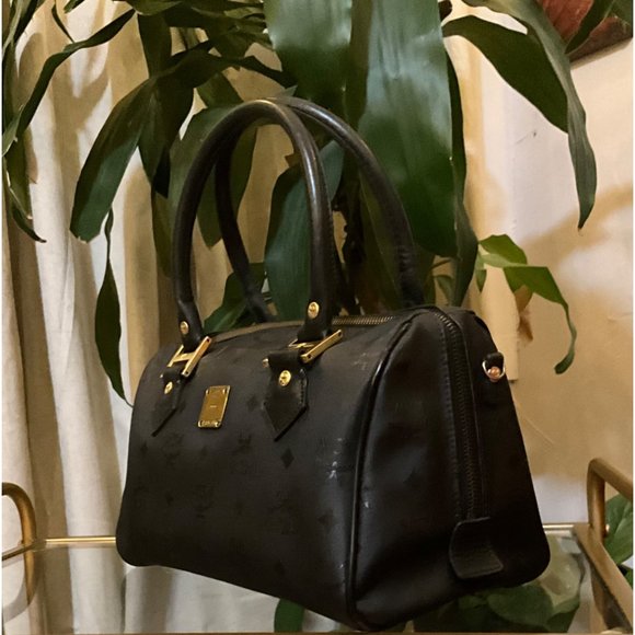 ♦️♦️ AUTHENTIC BLACK MCM BOSTON TOTE - Picture 3 of 13